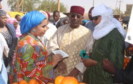 La  première Dame du Niger a procédé Lancement de la foire des maraîchers d’agadez à la place toumo de Niamey   [Photos]