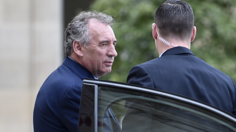 A peine nommé garde des Sceaux, François Bayrou convoqué au tribunal pour diffamation