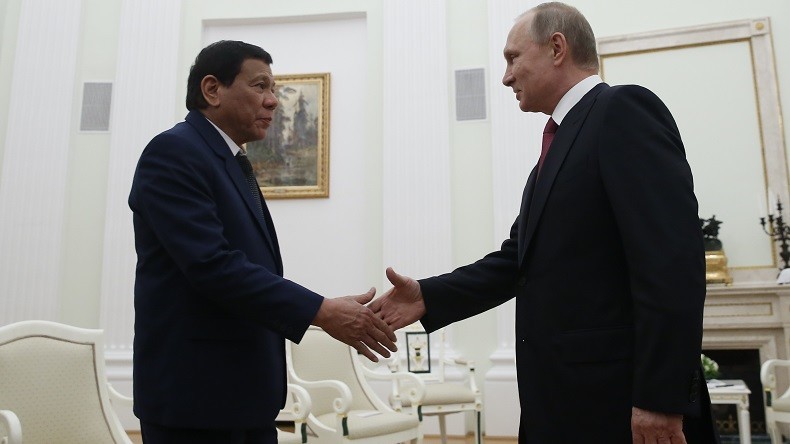 La Russie signe un accord de coopération militaire avec les Philippines, en proie à une «invasion»