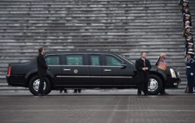 «The Beast», la limousine du président américain, trop large pour le porche royal en Belgique