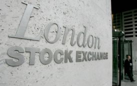 La Bourse de Londres monte, le sterling chute après le vote UK