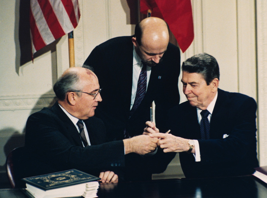 Сomment les États-Unis ont forcé Gorbatchev à renoncer au meilleur missile soviétique