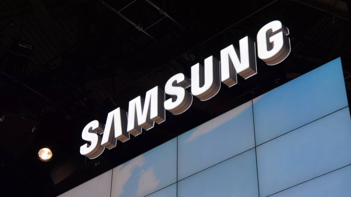 Samsung divise son action, bénéfice record grâce aux puces