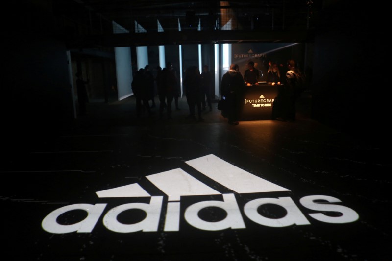 Adidas va racheter jusqu’à 9% de son capital