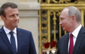 Le Kremlin loue l’attitude «constructive» de Paris qui maintient la visite de Macron en Russie