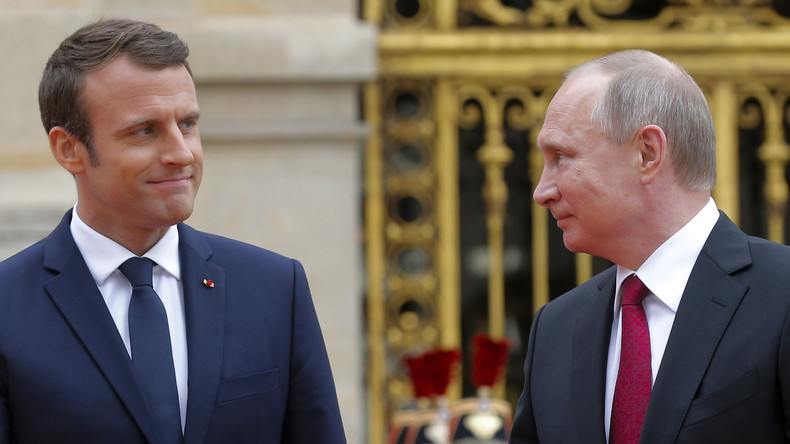 Le Kremlin loue l’attitude «constructive» de Paris qui maintient la visite de Macron en Russie