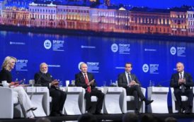 Emmanuel Macron et Shinzo Abe inaugureront le Forum économique international de Saint-Pétersbourg