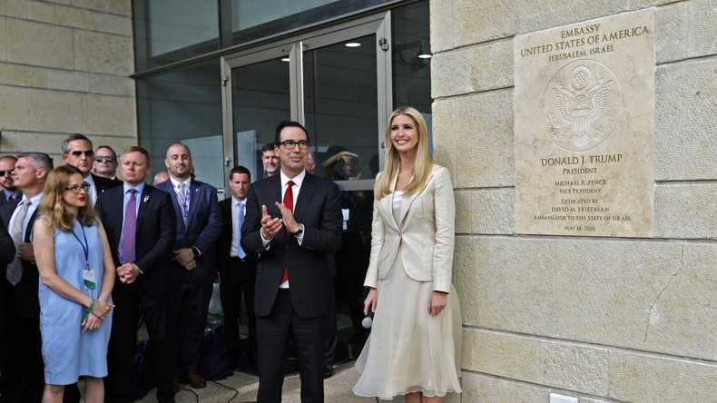 Tout sourire, Ivanka Trump inaugure l’ambassade à Jérusalem sans un mot pour les morts palestiniens