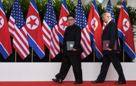 Kim et Trump signent un document commun très vague