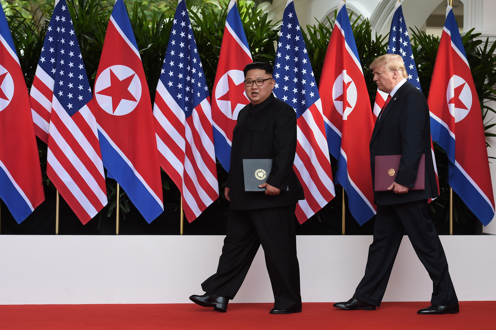 Kim et Trump signent un document commun très vague