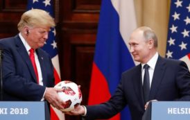 «La balle est dans son camp» : Poutine transmet le flambeau du Mondial de football à Trump (VIDEO)