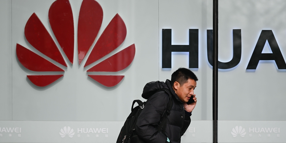 Pression sur Huawei : Le Danemark expulse deux employés de la marque