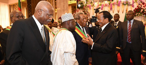 Cameroun : Des proches de Biya vident les caisses de l’Etat vers l’Asie