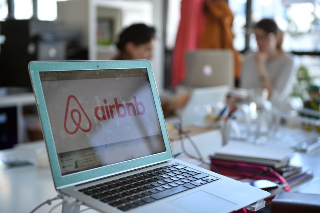 Après Paris et Bordeaux, les loueurs d’Airbnb à Nice et Strasbourg sommés de se déclarer