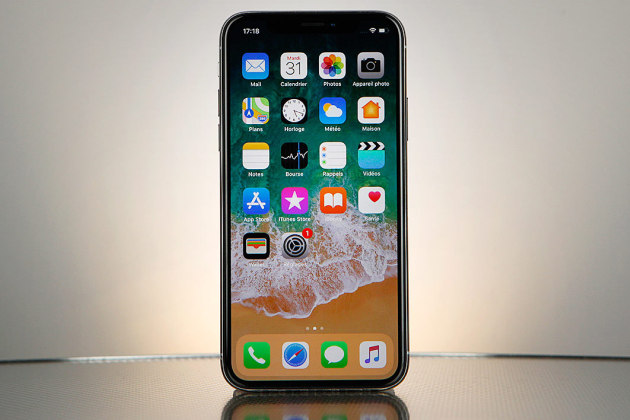 iPhone X : comment économiser de la batterie avec l’inversion des couleurs