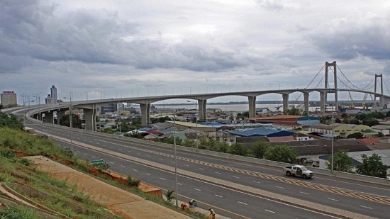 Inauguration d’un pont géant construit et financé par la Chine