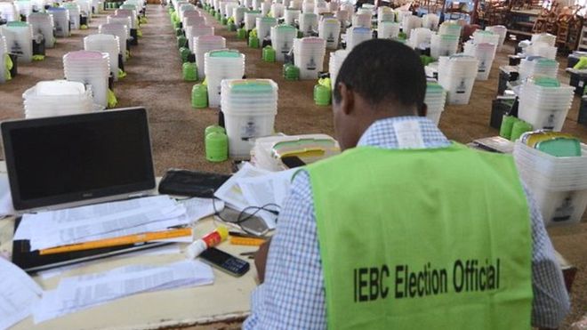 Kenya: l’IEBC dément les accusations de “piratage informatique”