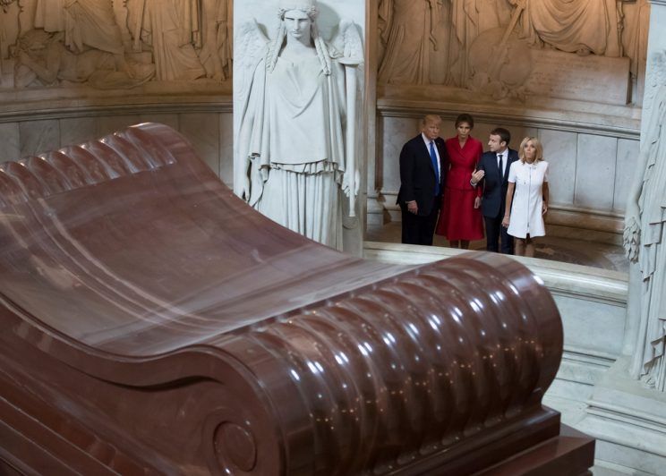 Visite des Invalides : ce que les Macron et les Trump se sont dit