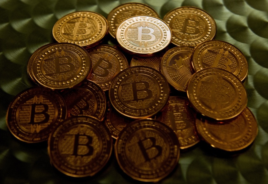 Le bitcoin franchit la barre symbolique des 5000 dollars