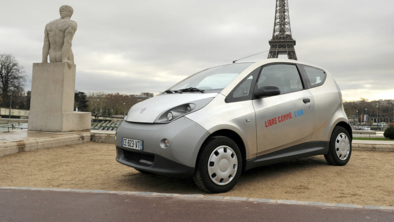 Vers la fin des voitures électriques signées Bolloré?