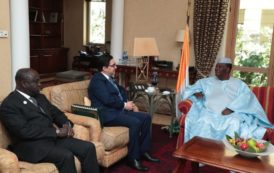 Entretien du Président de la République, S.E.M. Alassane OUATTARA avec le Ministre des Affaires Etrangères et de la Coopération internationale du Maroc en images