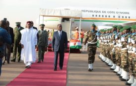 Arrivée du Président de la République, S.E.M Alassane Ouattara, à Niamey en images