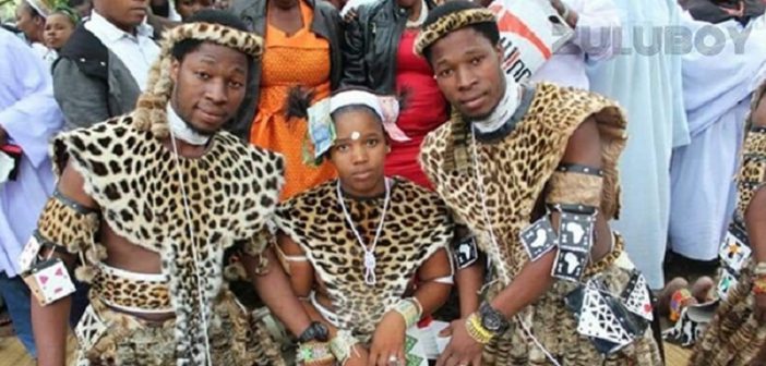 Afrique du Sud : Découvrez comment des jumeaux épousent une même femme-Photos