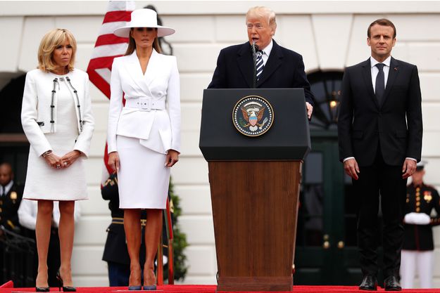 Aux côtés de Macron, Trump rend hommage au colonel Beltrame