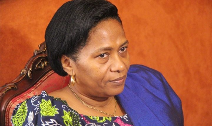 Bénin – Fronde au sein du FRB : Chantal Yayi promet taper du poing sur la table