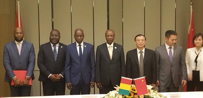 Un consortium de banques chinoises débloque 598 millions de dollars pour la Guinée