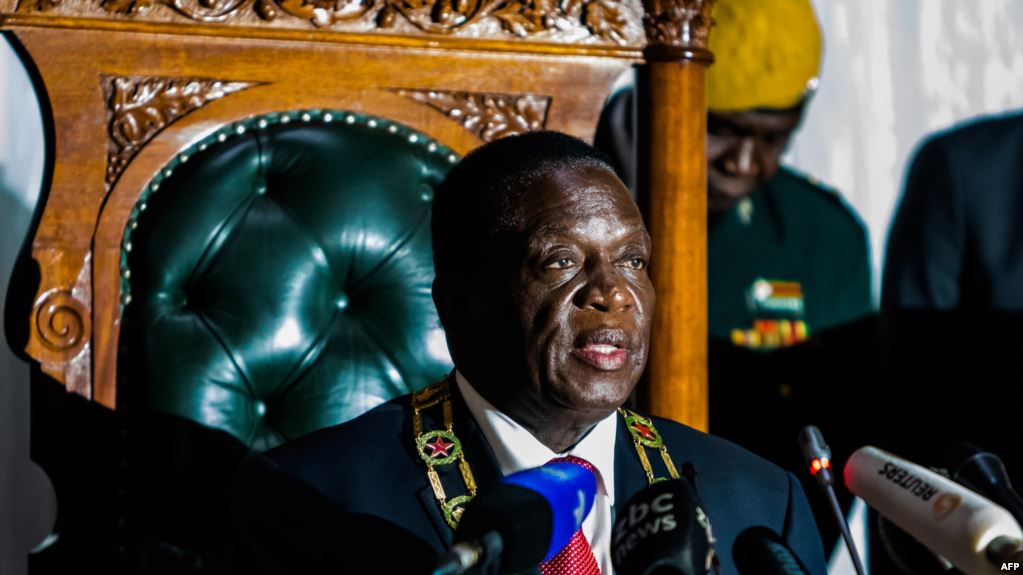 Mnangagwa affirme que le Zimbabwe a “tourné la page” Mugabe