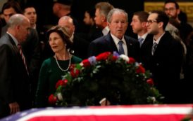 A la veille des obsèques nationales de George H. W. Bush, le clan Bush réuni à Washington [Photos]