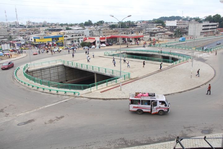 Côte-d’Ivoire: La Chine va construire plusieurs infrastructures dont six nouveaux échangeurs à Abidjan