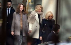 Retour à l’Elysée pour Carla Bruni et Valérie Trierweiler, reçues par Brigitte Macron [Photos]