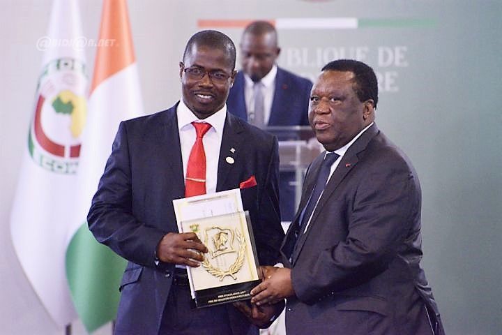 Côte d’Ivoire : Prix National d’Excellence du Meilleur Enseignant-Chercheur, l’Université Alassane OUATTARA, Lauréate pour la 2ème fois consécutive