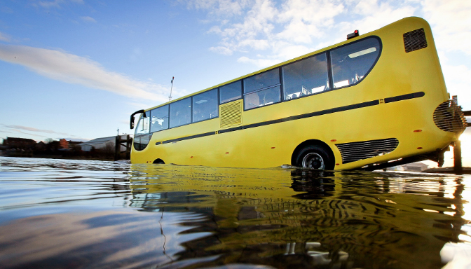 Des autobus amphibies rouleront et vogueront prochainement à Moscou