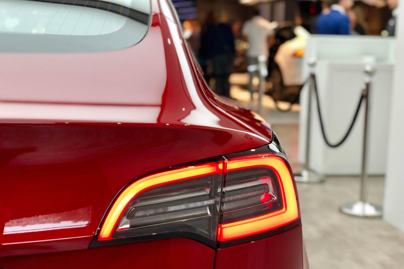 Tesla, ce réseau social qui fabrique aussi des voitures