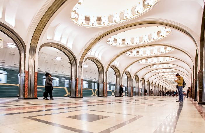 Trésors du métro moscovite: quatre stations incontournables de la ligne verte