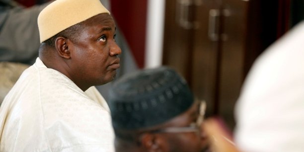 Gambie : un an après, Adama Barrow hésite à limiter son mandat