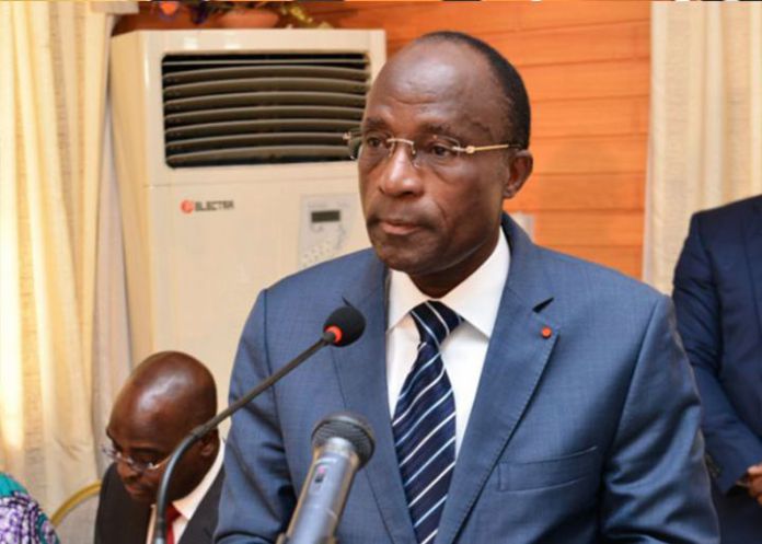 Côte d’Ivoire : le gouvernement annonce la création de banques en ligne