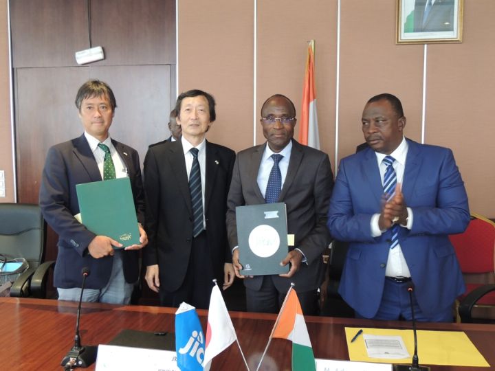 Côte d’Ivoire : Signature de l’Accord de don relatif au Projet d’aménagement du site du débarcadère et de construction du marché central de Sassandra