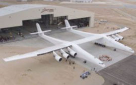 Présentation de Stratolaunch, l’avion géant capable de lancer des fusées (vidéo)