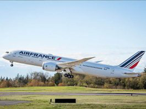 Festival de Cannes : Air France envoie son Dreamliner à Nice