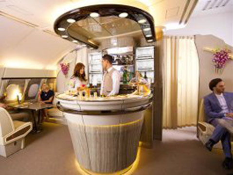 Un nouveau bar pour les neuf ans en A380 d’Emirates Airlines