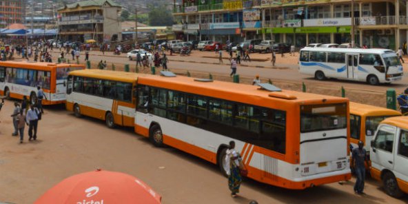 Rwanda : un nouveau système de paiement par carte pour les usagers des bus