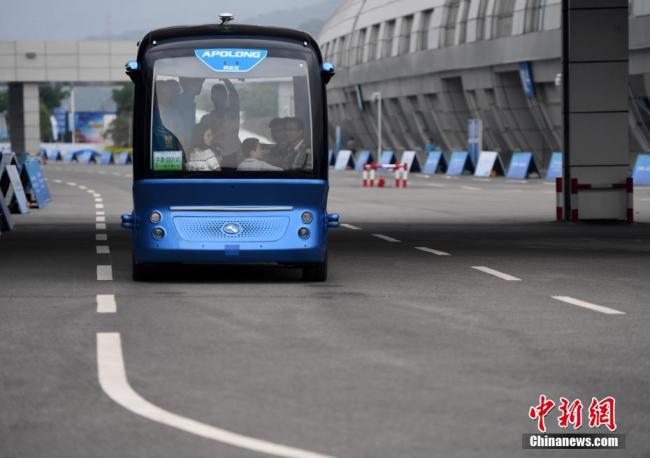 Chine : mise à l’essai du premier bus commercial sans chauffeur [Photos]