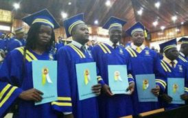 Université de Douala: 275 nouveaux professionnels de la santé sur le terrain