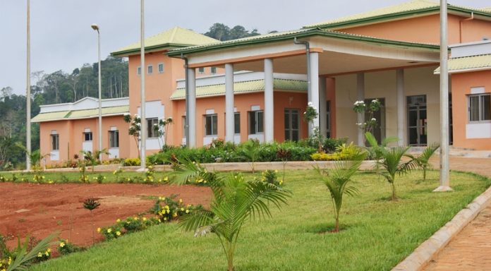 Cameroun – Santé oculaire: Les Etats-Unis offrent plus d’un milliards de FCFA à l’hôpital Magribi Ico Eye Institute