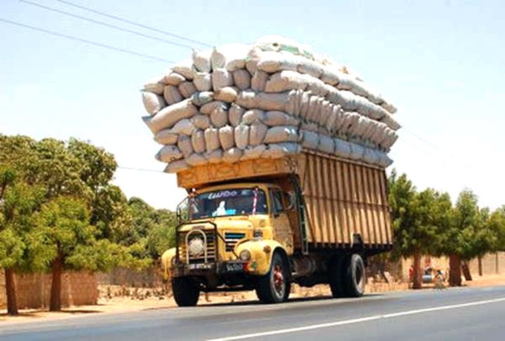 Côte d’Ivoire – Transport routier : 51,8% des véhicules lourds détectés en surcharge