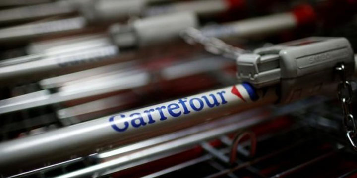 Carrefour chute lourdement et entraîne Casino